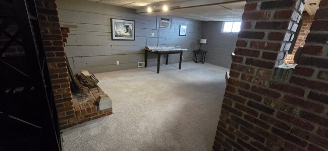 Building Photo - 912 S 3rd St