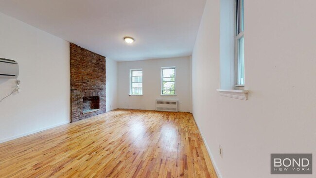Foto del edificio - 342 E 87th St