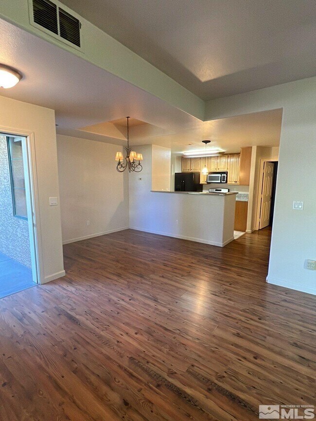 Foto del edificio - 900 S Meadows Pkwy
