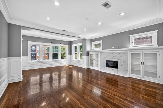 Foto del edificio - 7440 S Paxton Ave