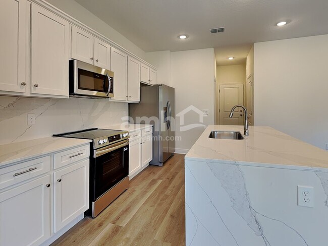 Foto del edificio - 4796 Tributary Ln