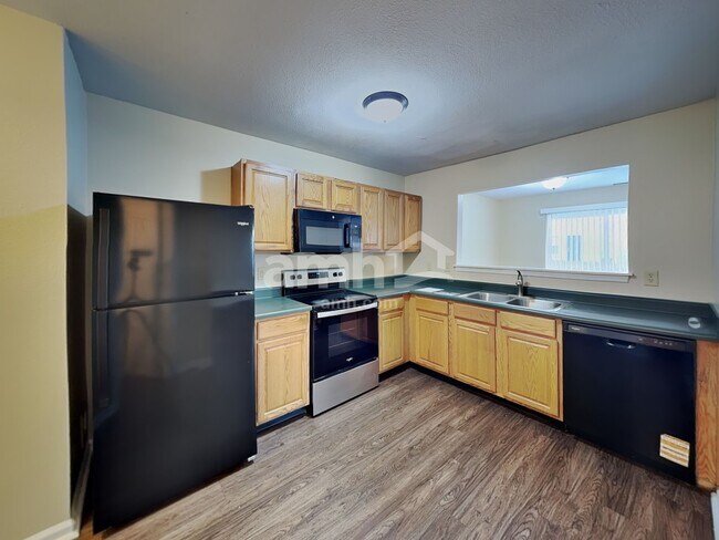 Foto del edificio - 5969 Claymont Blvd