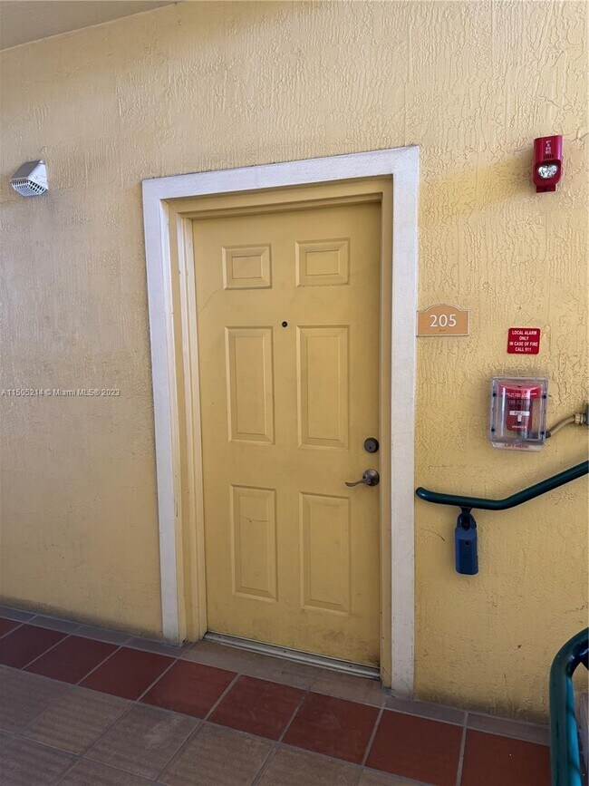 Foto del edificio - 7350 NW 114th Ave