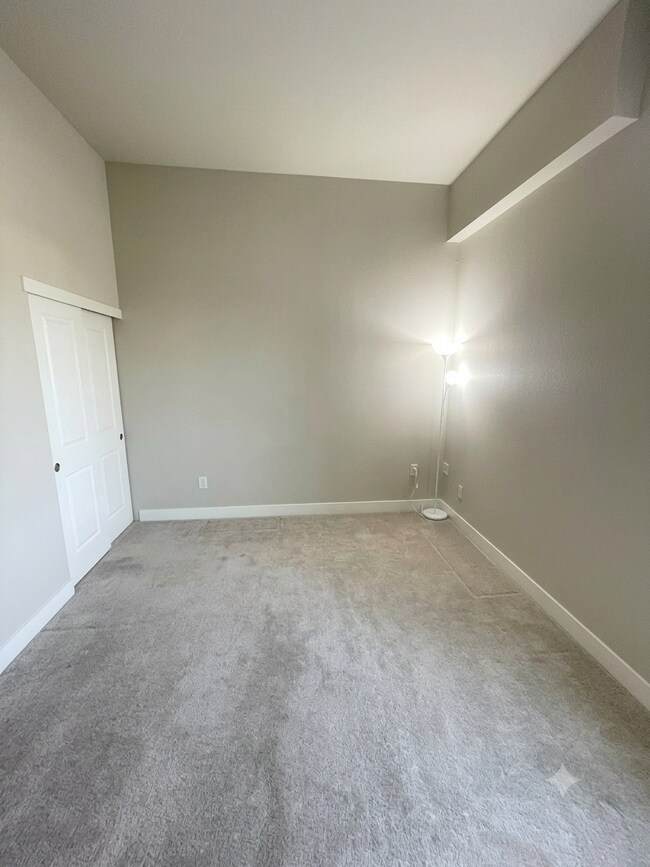 Foto del edificio - 14341 E Tennessee Ave