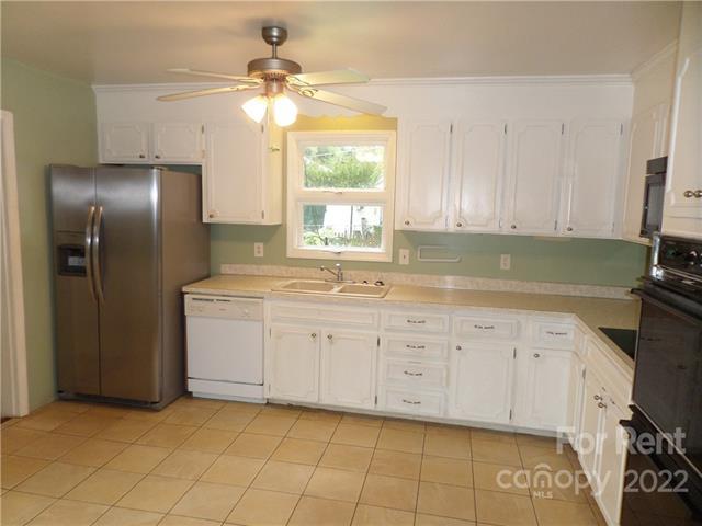 Building Photo - 1008 Brantham Ct