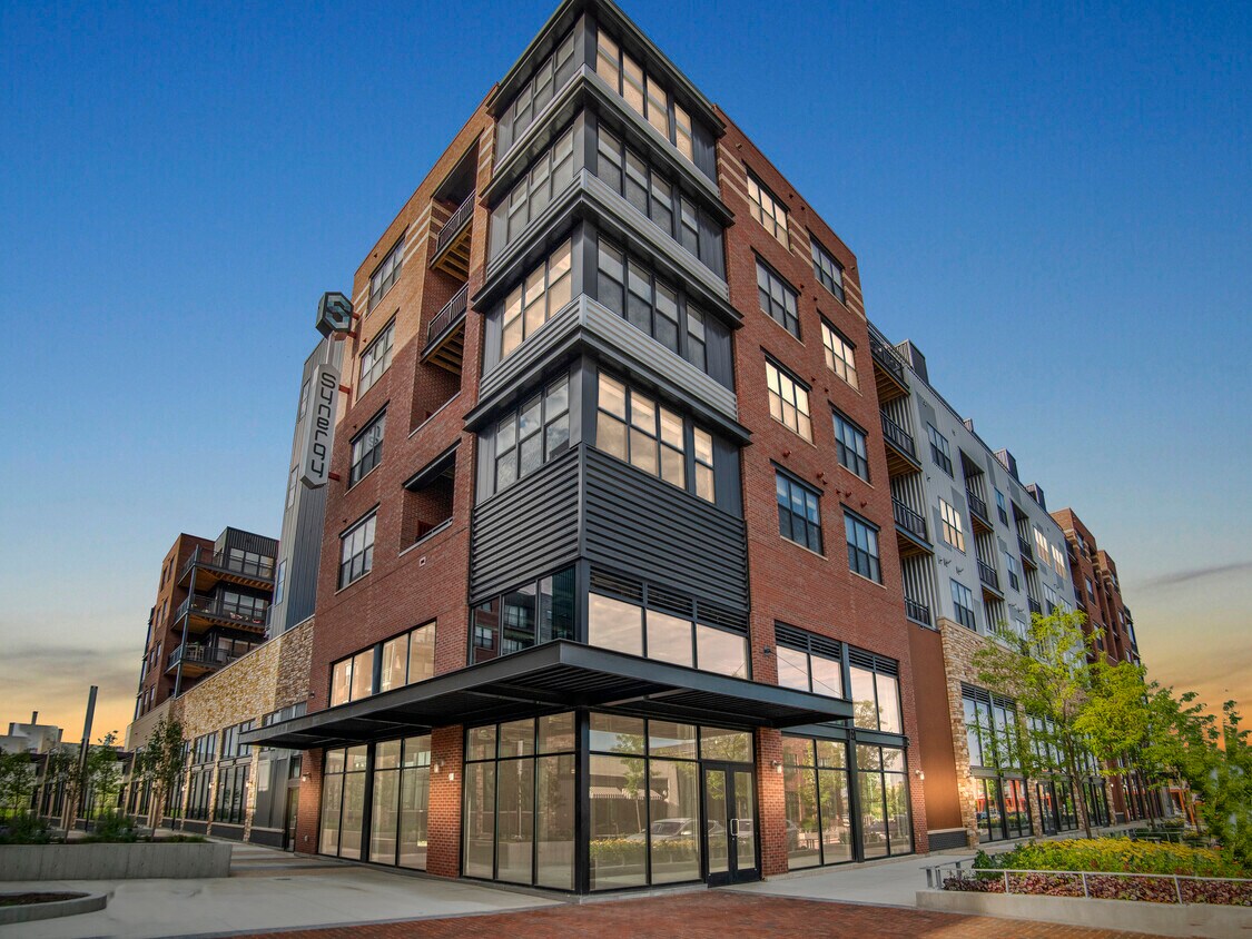 Synergy at the Mayfair Collection Apartments Wauwatosa, WI