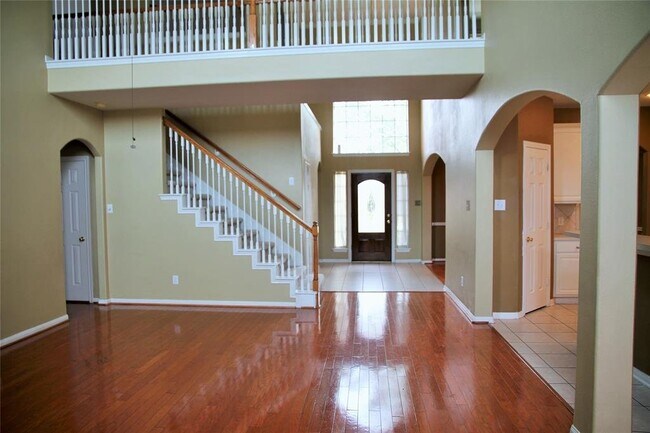 Building Photo - 3336 Southdown Drive, Pearland, TX 77584 -...