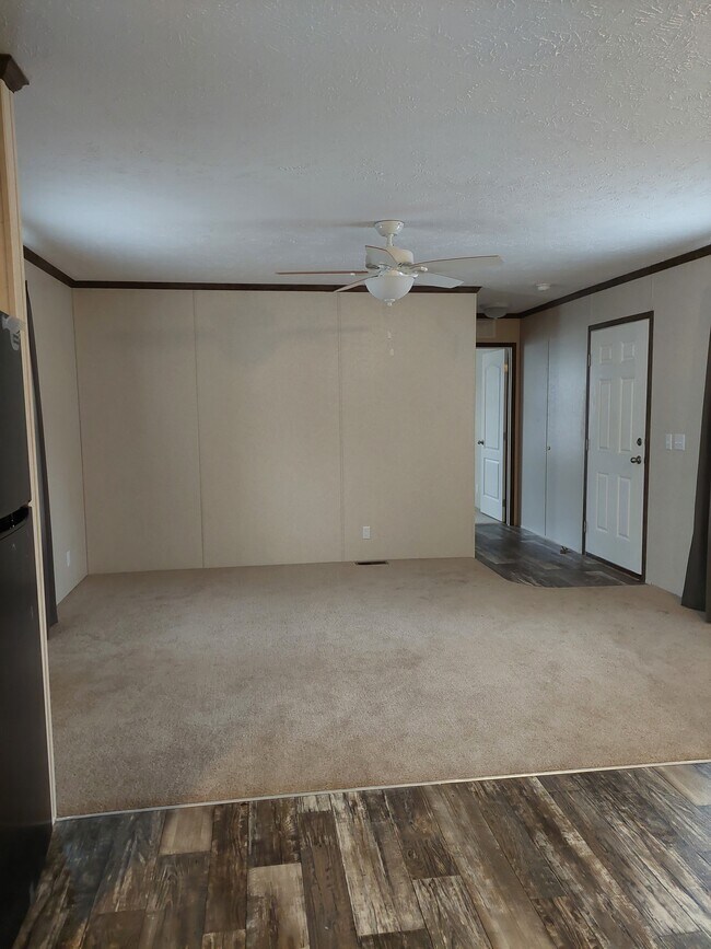 Building Photo - 145 Birch Ct