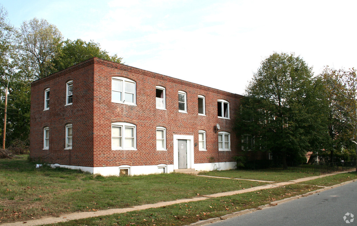 Primary Photo - Yorkway Apartments