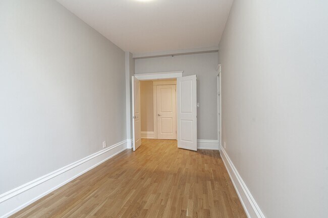 Photo du bâtiment - 150 Fermanagh Ave