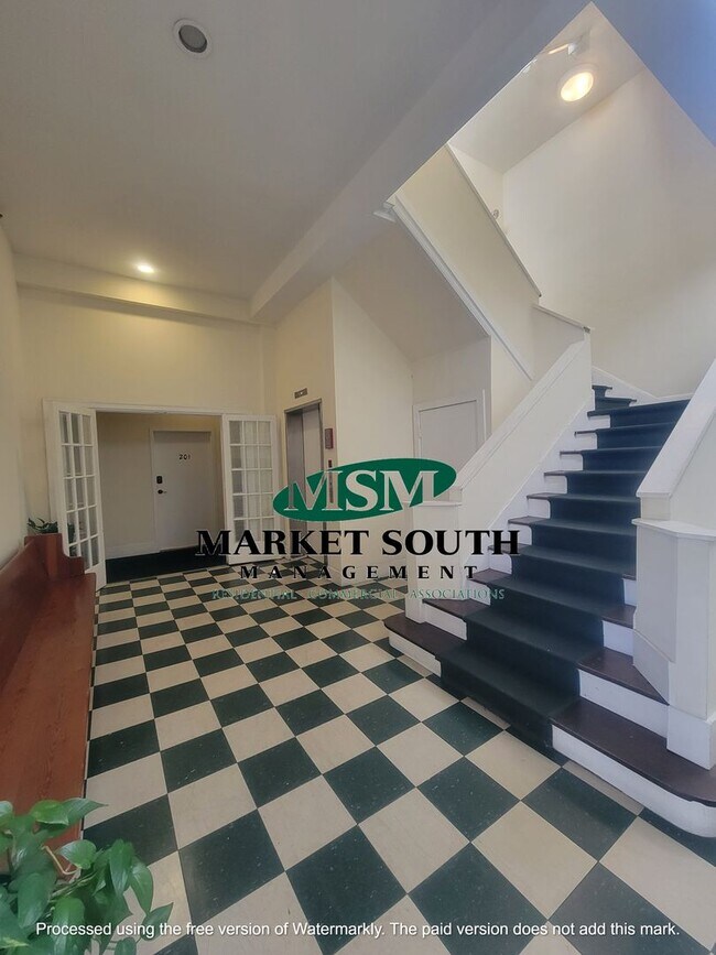 Building Photo - **APPLICATION PENDING** MODERN HISTORIC BE...