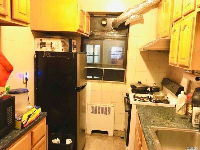 Foto del edificio - 44-16 Macnish St