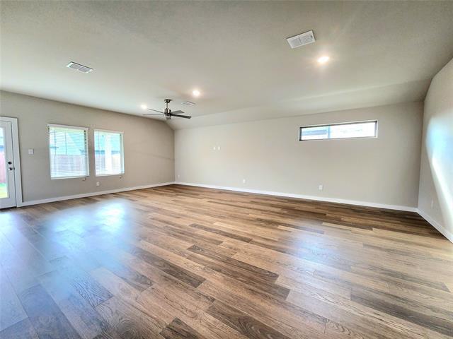 Building Photo - 607 Whispering Winds Trl