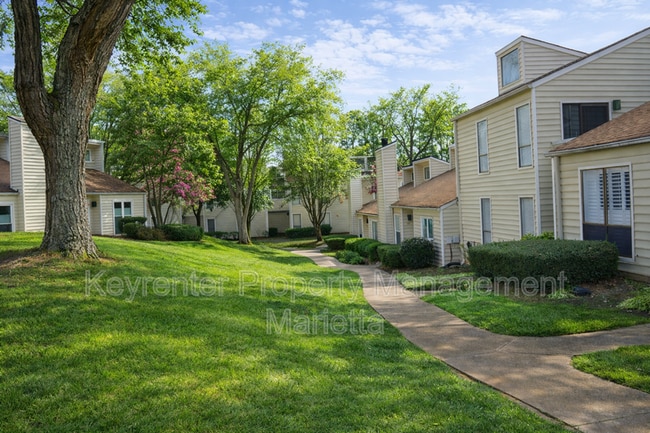 Foto del edificio - 603 Serramonte Dr