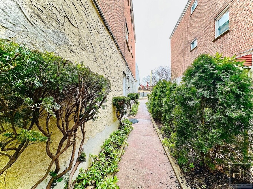 GRISWOLD AVENUE