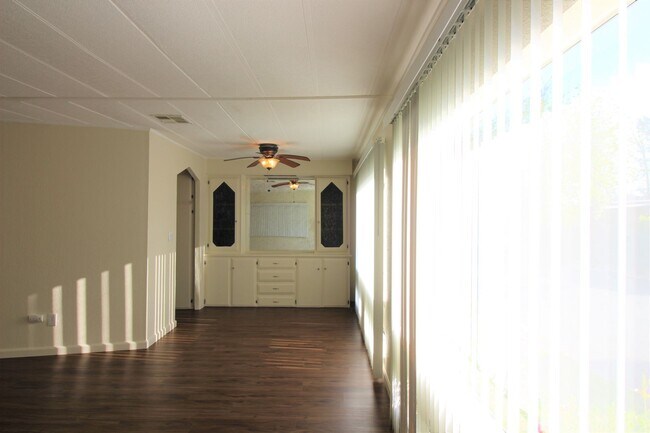 Foto del edificio - 2 Bedroom Mobile Home for Rent