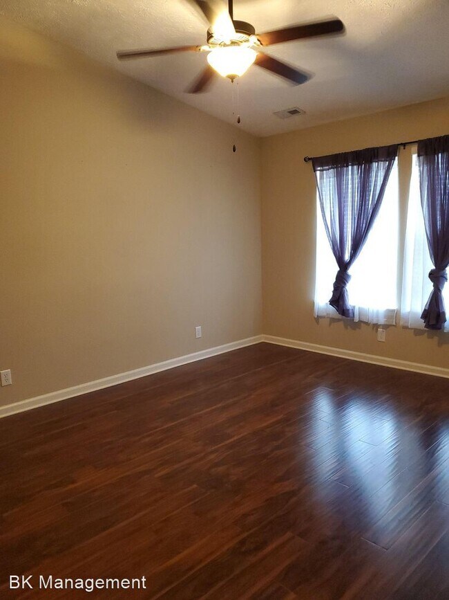 Foto del edificio - 3 br, 2 bath House - 2412 Fleming Drive
