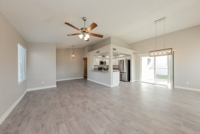 Building Photo - 8741 W Greenbrian Dr