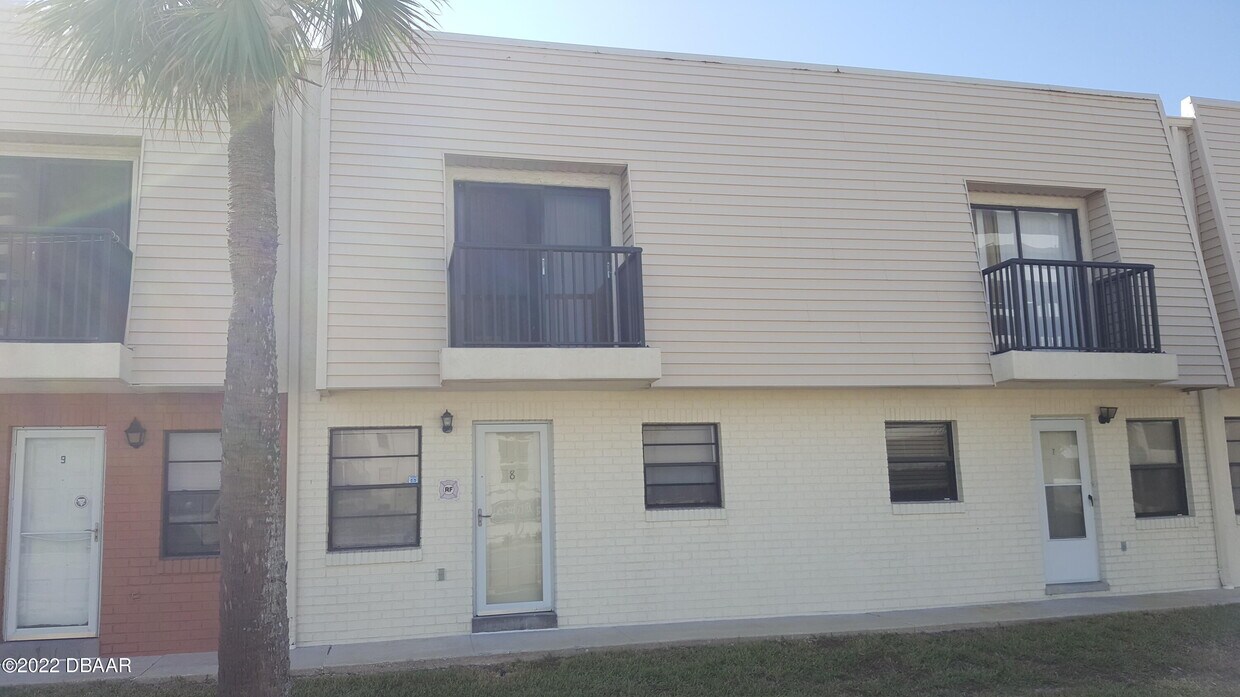 3750 S Atlantic Ave Unit 8, Daytona Beach, FL 32118 Condo for Rent in