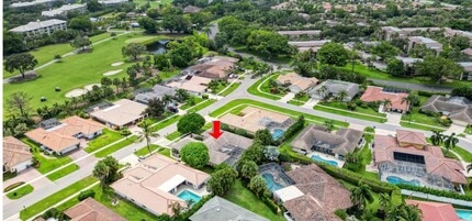 Building Photo - 5979 Pinebrook Dr