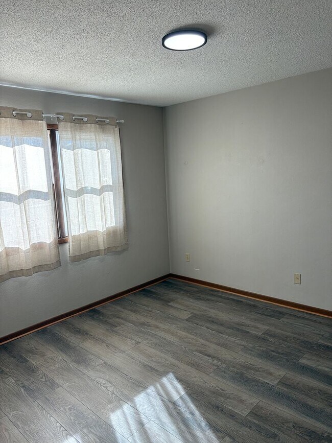 Foto del edificio - 408 3rd Ave SW