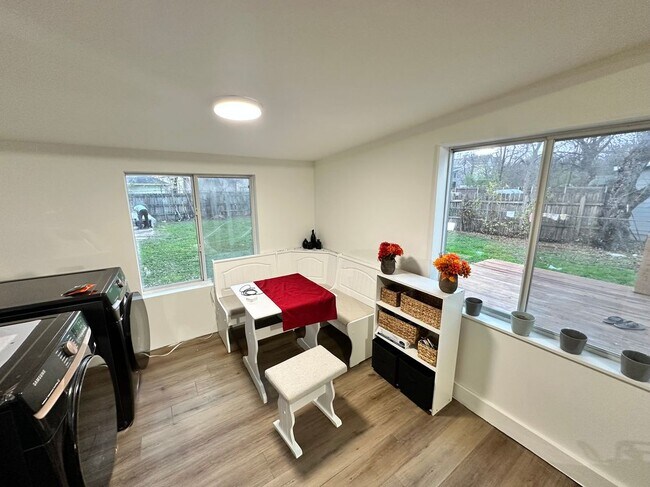 Foto del edificio - 1120 Mark St