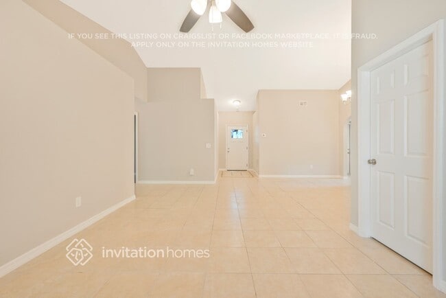 Foto del edificio - 6200 Sunshine St