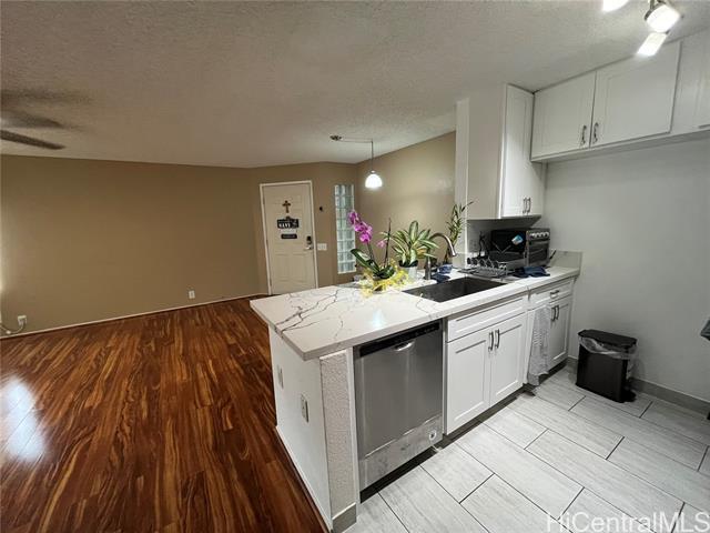 Building Photo - 91-253-253 Hanapouli Cir