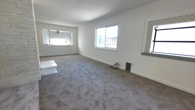 Foto del edificio - Beautiful University City Home