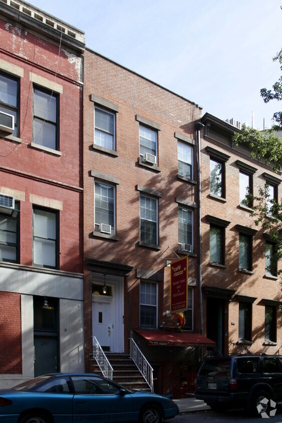 Primary Photo - 245 W 16th St