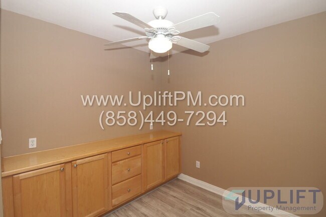 Building Photo - 4860 Rolando Ct