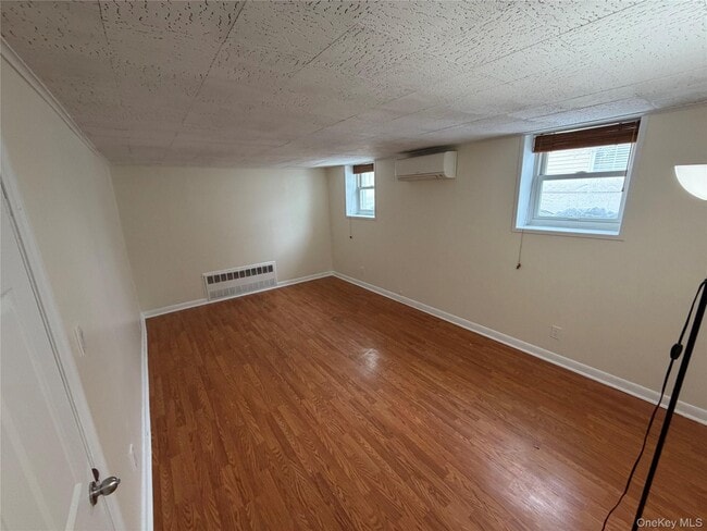 Foto del edificio - 95-05 165th Ave