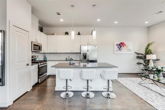 Foto del edificio - 4143 Griggs Rd