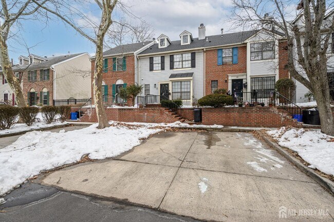 Building Photo - 57 Boston St