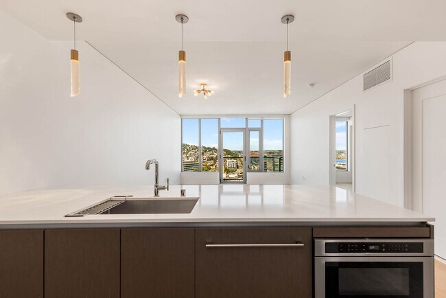 Foto del edificio - Luxury Living at Spire