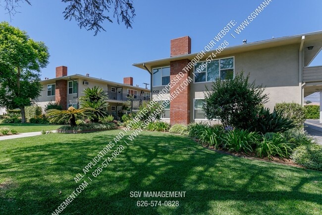 Foto del edificio - 1001-1005 W Huntington Dr