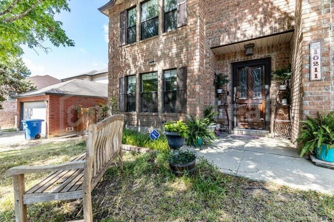Building Photo - 10211 Stone Garden