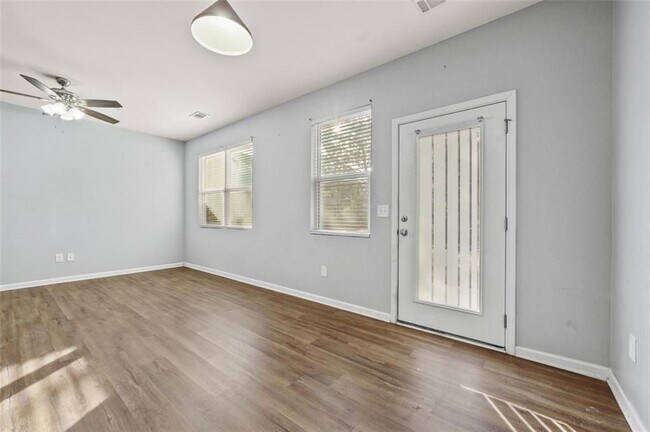 Foto del edificio - 2056 Wildflower Way NW