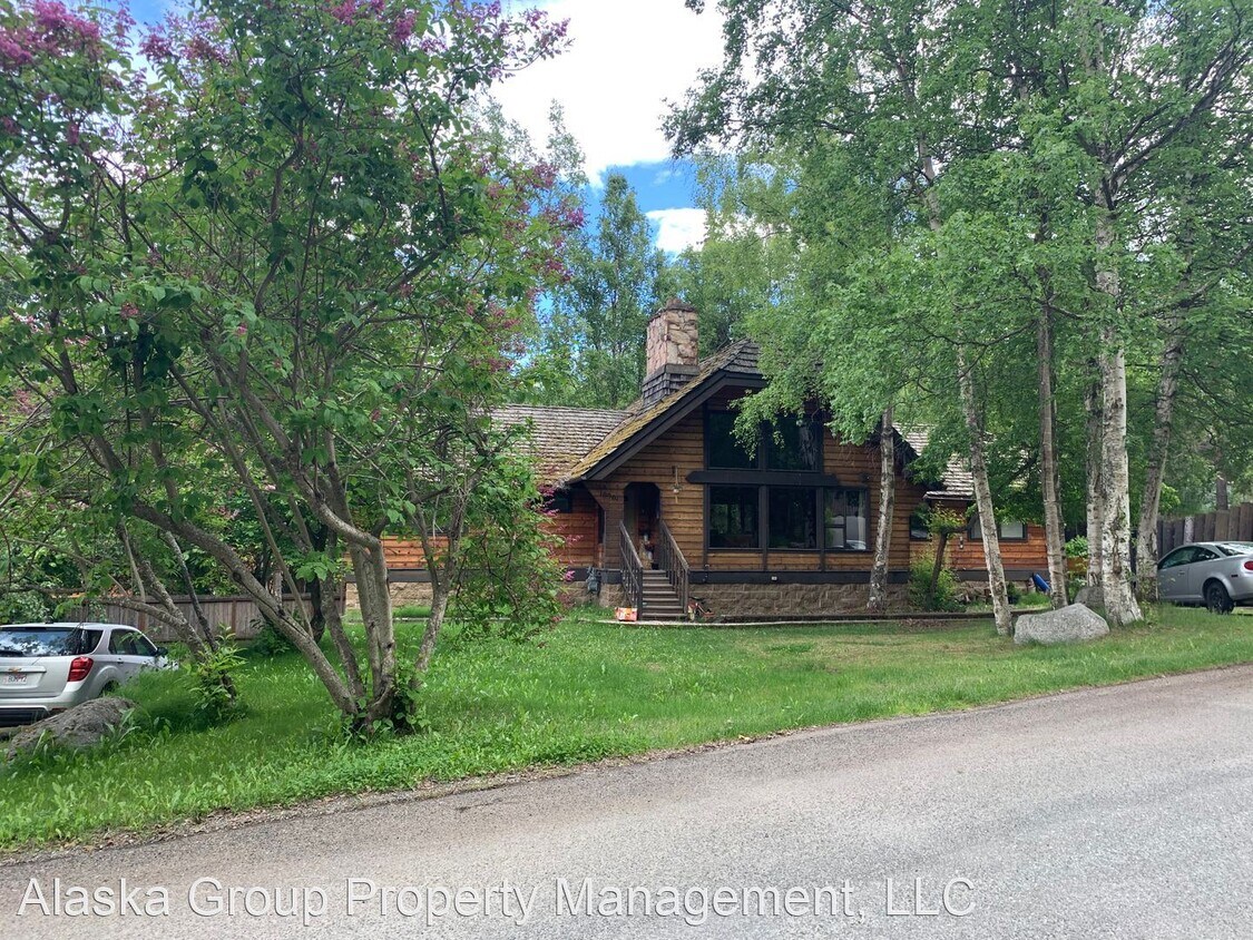 Foto principal - 10901 Livingston St