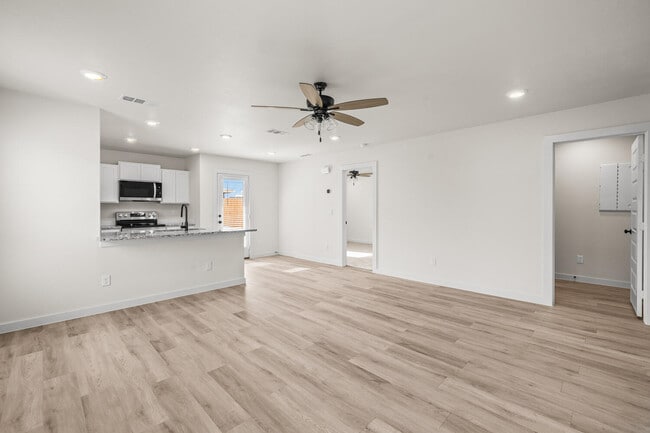 Foto del edificio - 509 E 23rd St