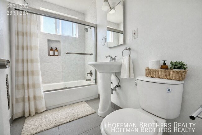 Foto del edificio - 401 S St Andrews Pl
