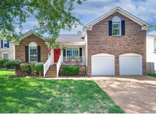 Photo - 2214 Falcon Creek Dr House