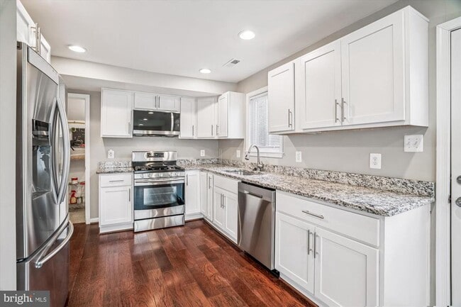 Foto del edificio - 3720 Harmon Ave