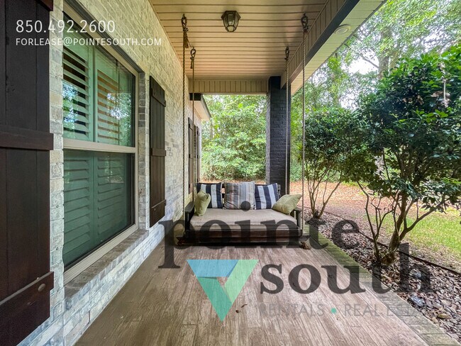 Building Photo - Upgraded - Home Centrally Located in Pace