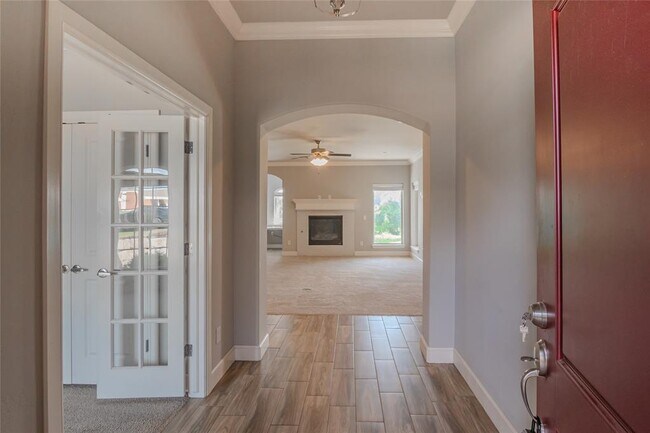 Building Photo - 12037 Ashford Dr