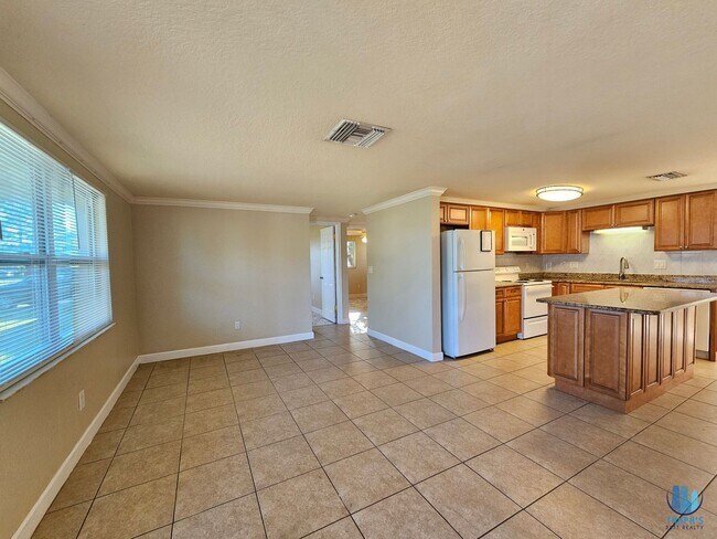 Building Photo - Charming 2-bed, 1-bath home in Holiday, FL...
