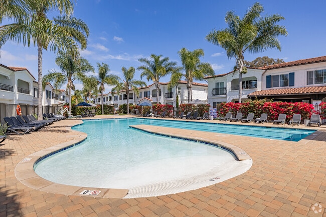 Building Photo - La Jolla Paseo