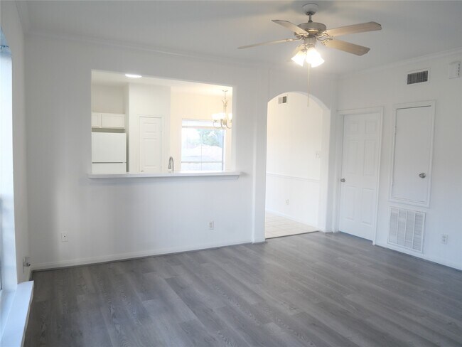Foto del edificio - 6289 Wilcrest Dr