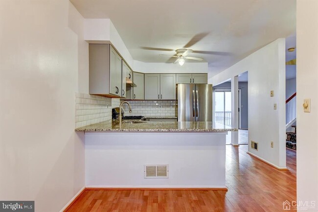 Foto del edificio - 115 Salem Rd