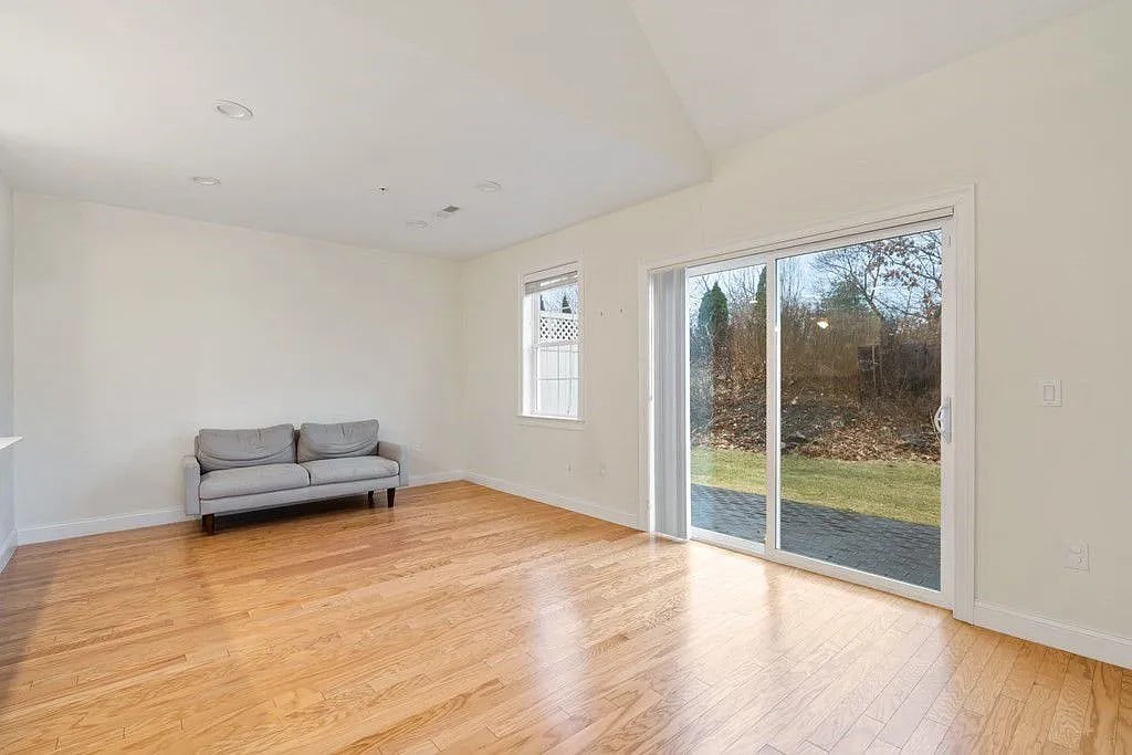 Photo - 70 Endicott St (Norwood, MA)